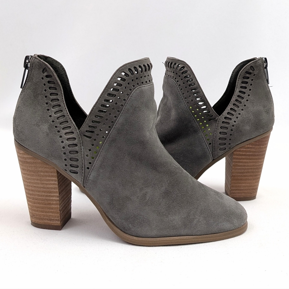Vince Camuto Fileana Ankle Boots Suede Cutout Split Shaft Zipper Back Gray 7.5